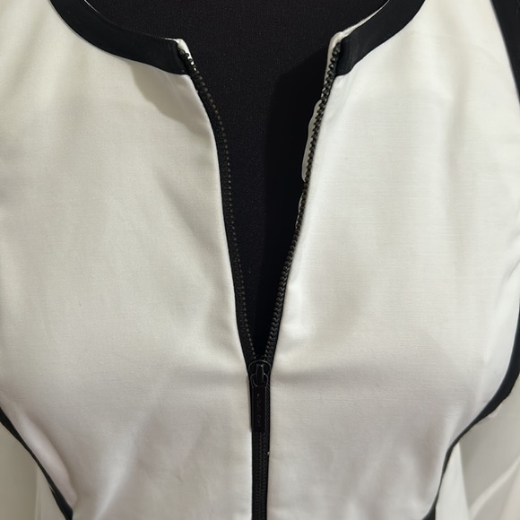 Michael Kors, White With Black Trim, Sleeveless Dress, Size 6 - Picture 3 of 8